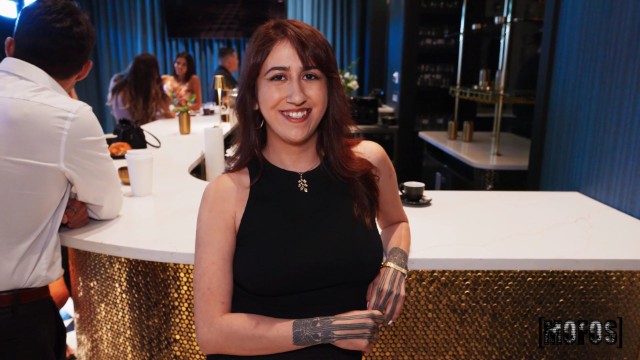 LetsPostIt 2026. 01. 06. Tiny Khloe Hotel Bartender Is A Flirt